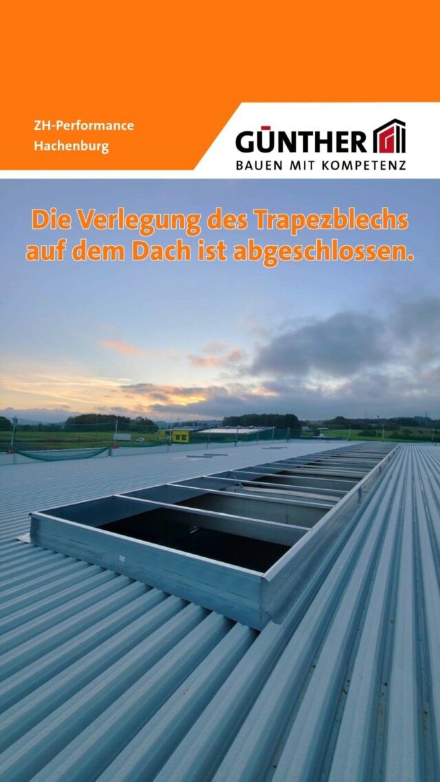 Die Verlegung des Trapezblechs auf dem Dach ist abgeschlossen.

#BauunternehmungGUENTHER
#BauenMitKompetenz
#KommInsGüntherTeam
#Azubi
#Ausbildung
#Karriere
#DualesStudium
#Maurer
#Stahlbetonbauer
#Hochbau
#Tiefbau
#Fertigteilbau
#Fertigteilwerk
#Betonfertigteilwerk
#Handwerk
#Siegen
#Siegenwittgenstein
#Netphen
#Kreuztal
#Siegerland
#hachenburg 
#zhperformace
