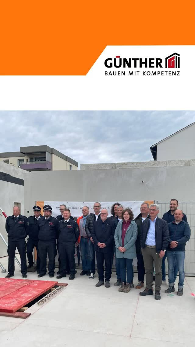 Grundsteinlegung! 
Gestern um 17:00 Uhr fand die offizielle Grundsteinlegung bei unserem Bauvorhaben Neubau Feuerwache Werdohl, unter Teilnahme des Bürgermeisters Andreas Späinghaus, alle politischer Fraktionen des Rates der Stadt Werdohl, der Bauverwaltung, Fachplanern und uns, statt. Ebenso der kompletten Feuerwehr Werdohl unter der Leitung der Zugführer Lars Dittmann und Christoph Niggemann.

#BauunternehmungGUENTHER
#BauenMitKompetenz
#KommInsGüntherTeam
#Azubi
#Ausbildung
#Karriere
#DualesStudium
#Maurer
#Stahlbetonbauer
#Hochbau
#Tiefbau
#Fertigteilbau
#Fertigteilwerk
#Betonfertigteilwerk
#Handwerk
#Siegen
#Siegenwittgenstein
#Netphen
#kreuztal
#Siegerland
#Tischler
#schreiner
#Zimmermann
#Werdohl
#Feuerwache
#Grundsteinlegung