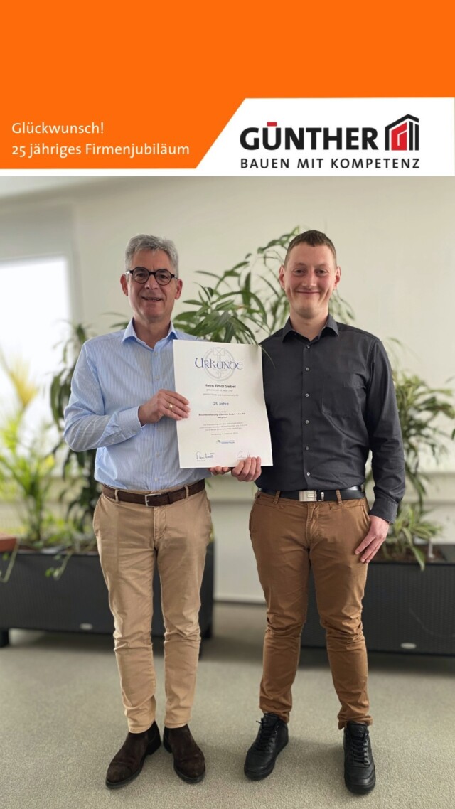 Herzlichen Glückwunsch an unseren Geschäftsführer Herrn Siebel zum 25-jährigen Jubiläum bei der Bauunternehmung GÜNTHER!

Seit einem Vierteljahrhundert bringt er sich mit viel Engagement, Herzblut und Tatkraft für unser Unternehmen ein. Dafür sagen wir ganz herzlich Danke – für die tolle Zusammenarbeit, den Einsatz und die vielen gemeinsamen Erfolge in den letzten 25 Jahren.

Wir freuen uns auf alles, was noch kommt! 🎉

#BauunternehmungGUENTHER
#jubiläum 
#eingrundzumfeiern 
#herzlichenglückwunsch 
#BauenMitKompetenz
#KommInsGüntherTeam
#Fertigteilbau
#Fertigteilwerk
#Betonfertigteilwerk
#Handwerk
#Siegen
#Siegenwittgenstein
#Netphen